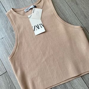 Zara top never worn !